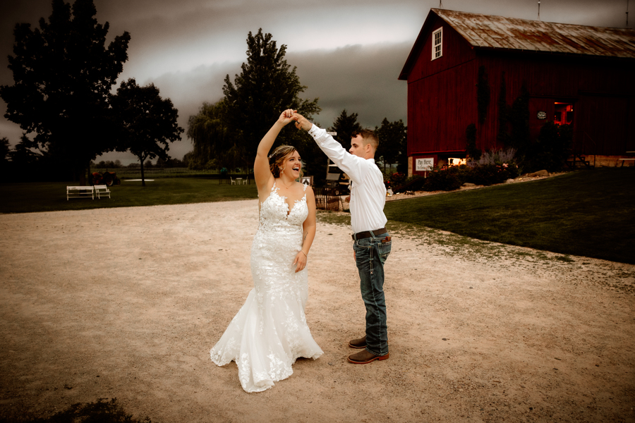 dancing at the barn at Mulberry Lane Farms