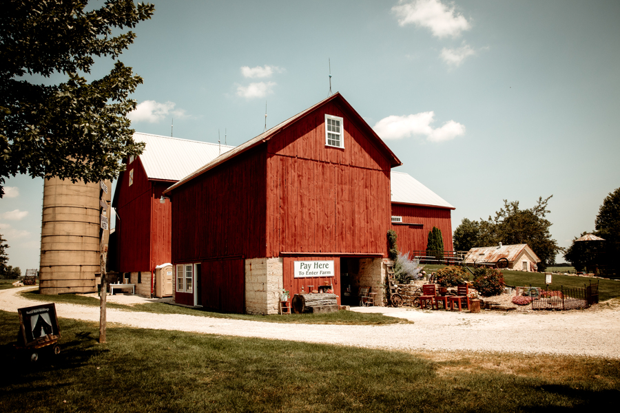 The barn at Mulberry Lane Farms Venue in Wisconsin