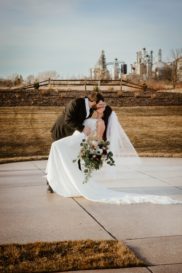 bride and groom photo in Wisconsin